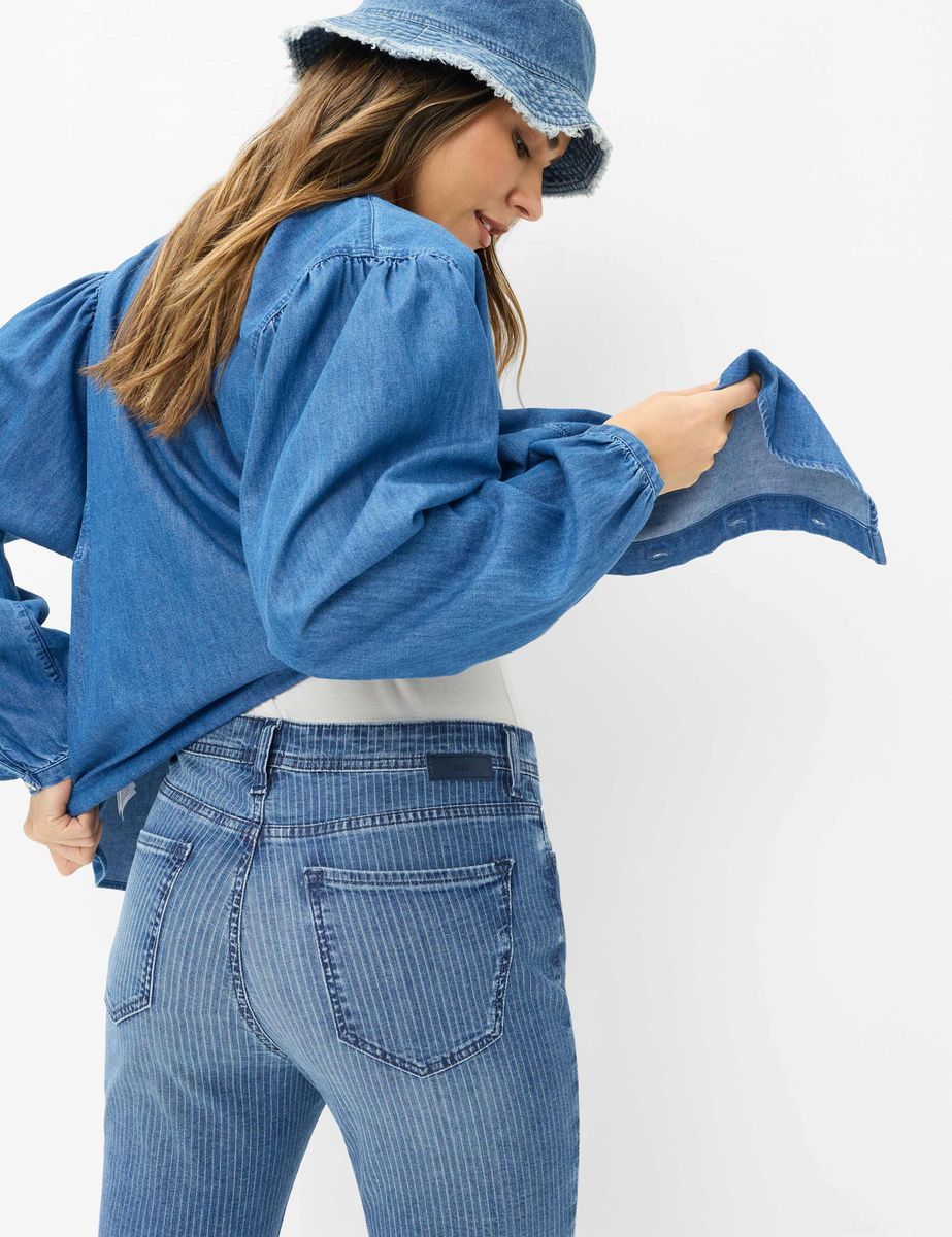 Gestreifte, normal geschnittene Cropped Jeans