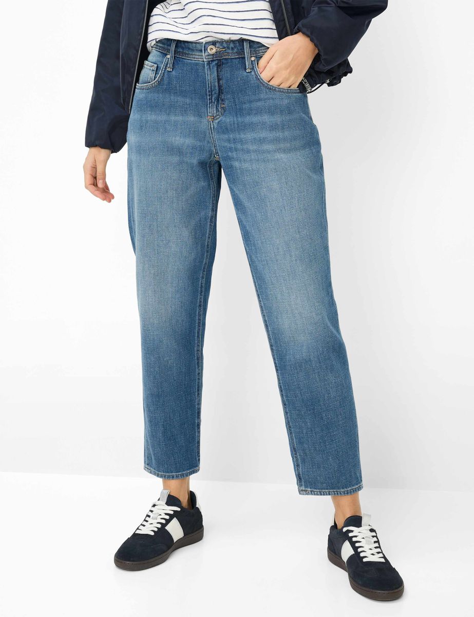 Tapered Cropped Jeans in Hellblau Denim