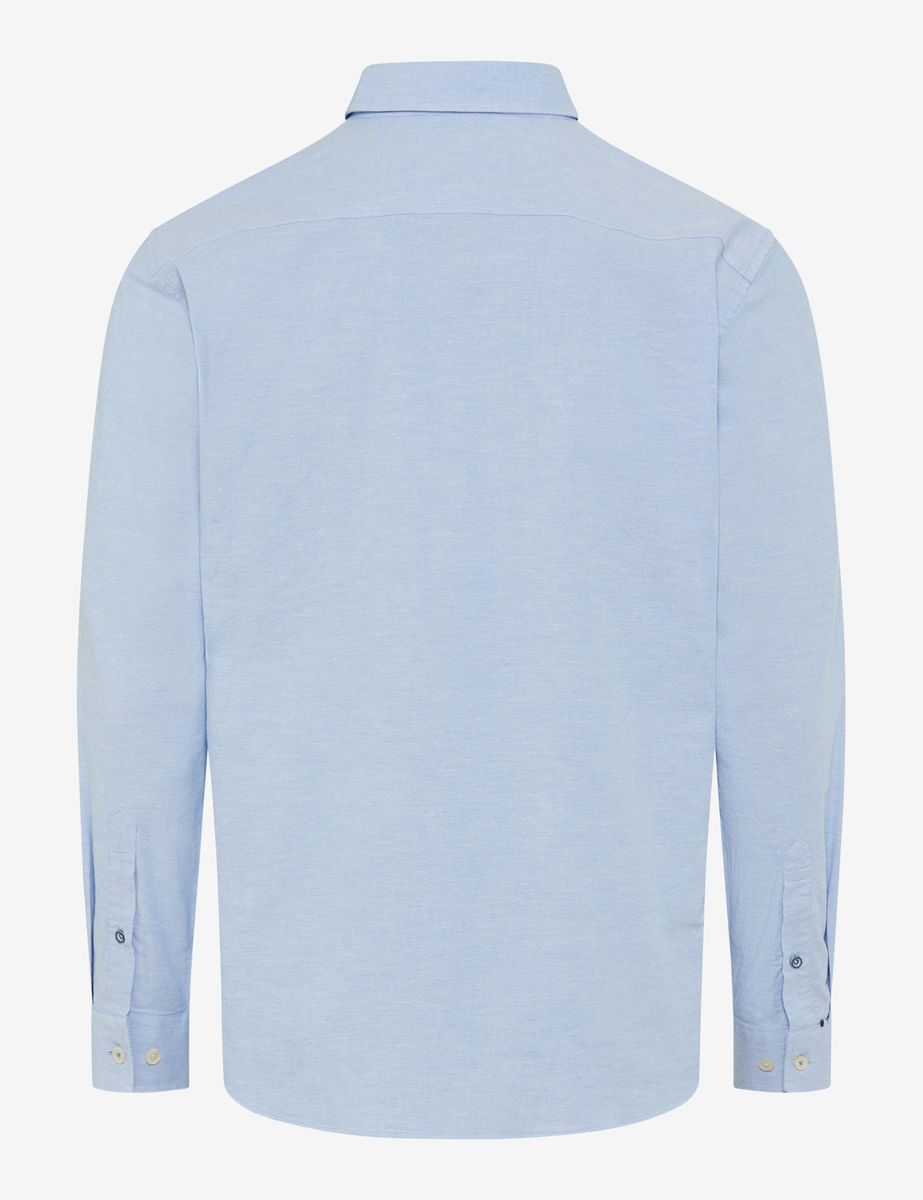 Klassisches hellblaues Oxfordhemd