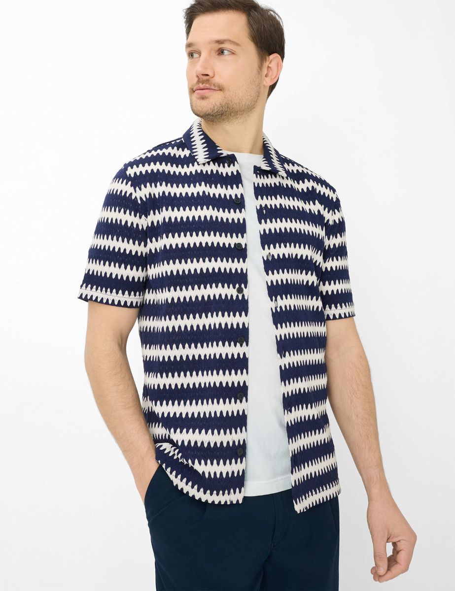 Marineblaues und weißes Zickzack-Overshirt