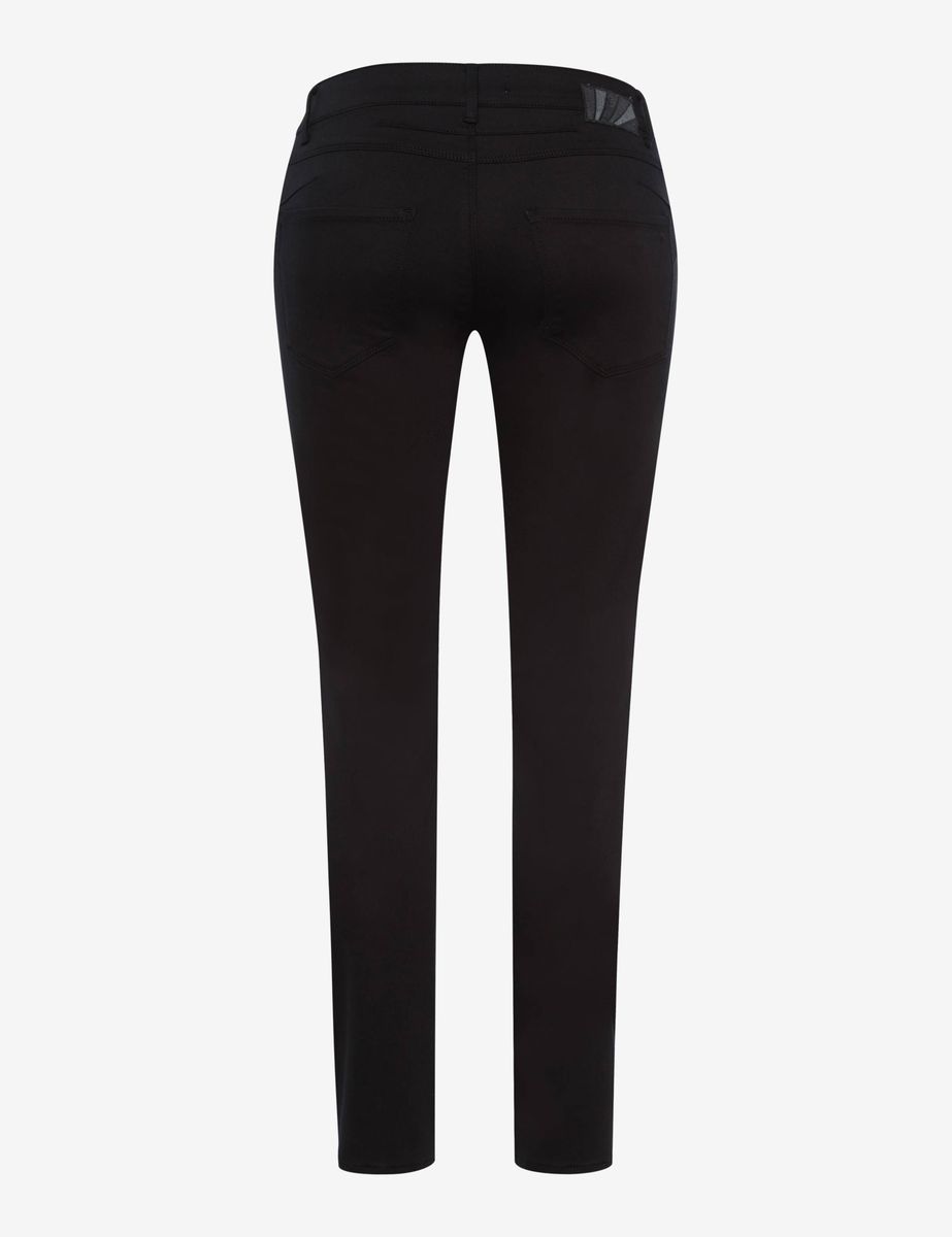 Schlank geschnittene schwarze Jeans