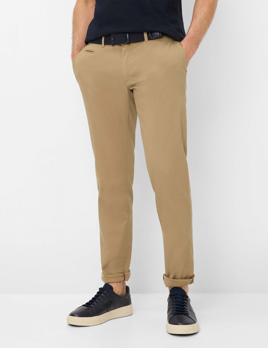 Klassische Flat Front Chinos