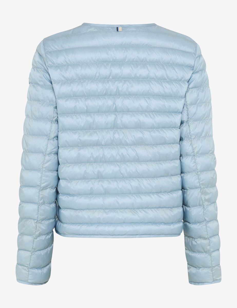 Hellblaue Steppjacke mit gestepptem Design