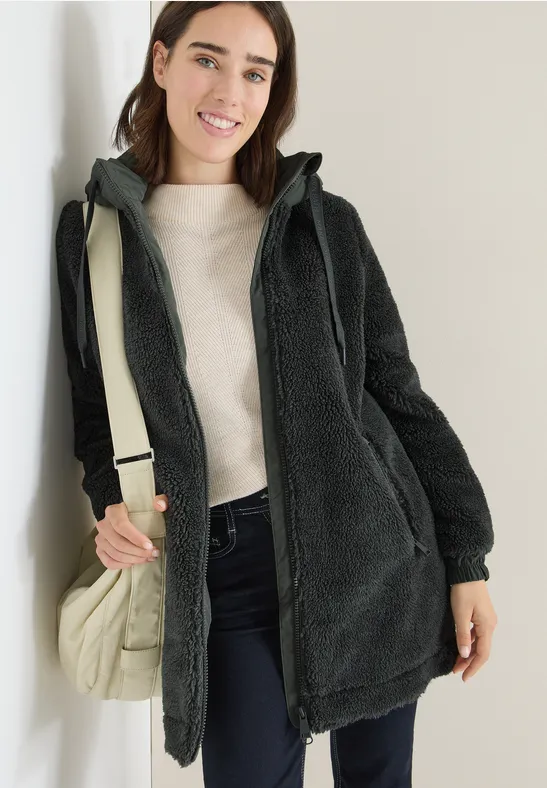 Kuscheliger Teddyfleece-Mantel mit Kapuze