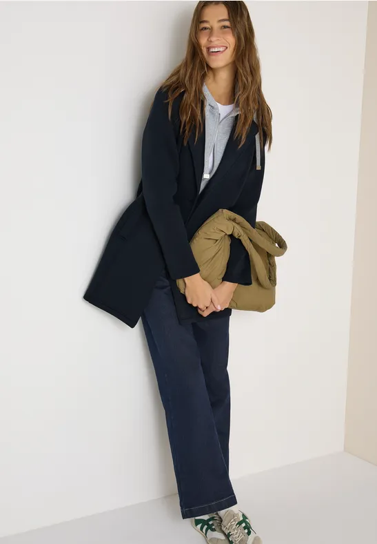 Vielseitiger Blazer mit herausnehmbarem Kapuzeneinsatz