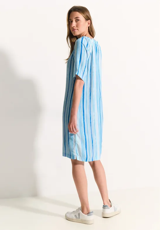 Gestreiftes Kleid mit kurzen Ärmeln