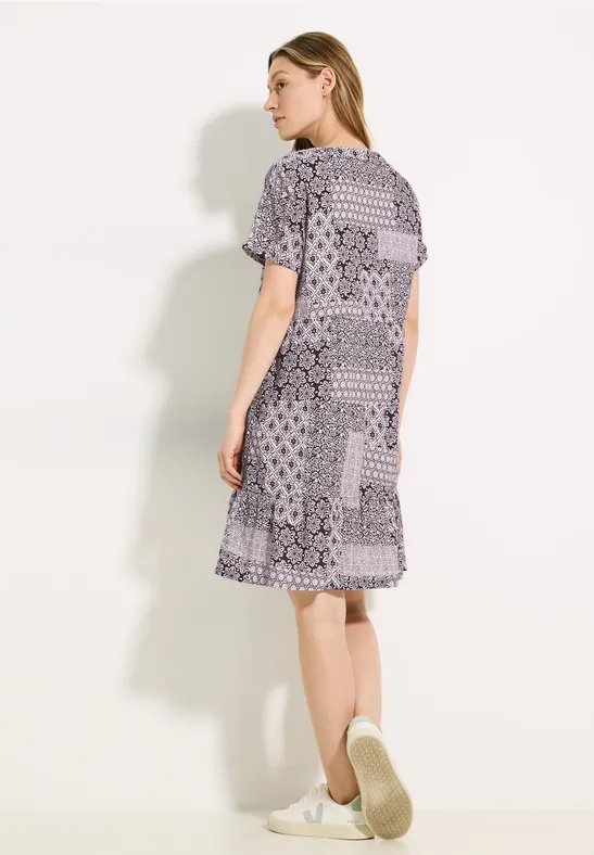 Patchwork-Kleid mit kurzen Ärmeln