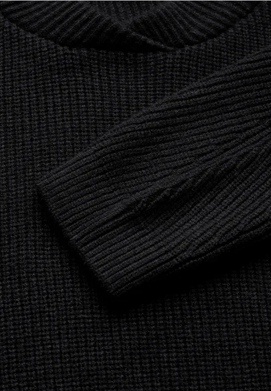 Elegantes geripptes Strick-Midikleid