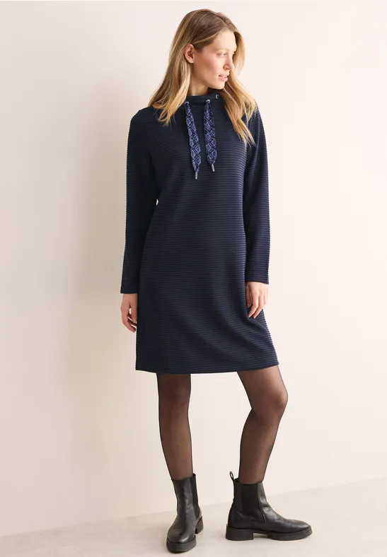 Geripptes Ottoman-Strickkleid mit Kapuze