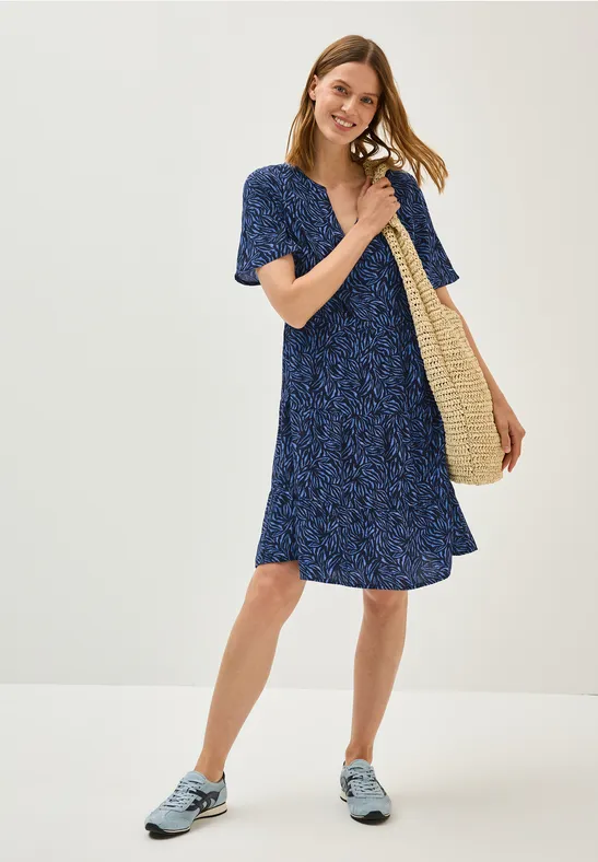 Lässiges Kleid mit Blättermuster und V-Ausschnitt