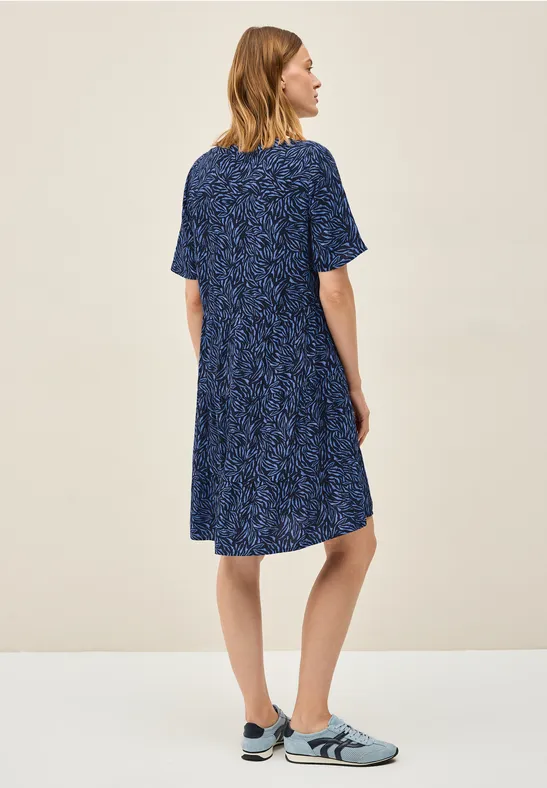Lässiges Kleid mit Blättermuster und V-Ausschnitt