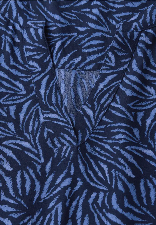 Lässiges Kleid mit Blättermuster und V-Ausschnitt