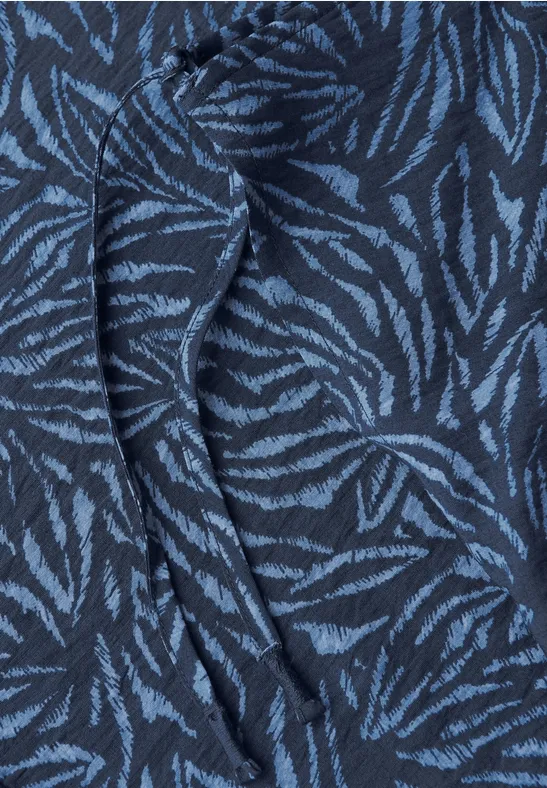 Lässiges Strickkleid mit Blätterdruck