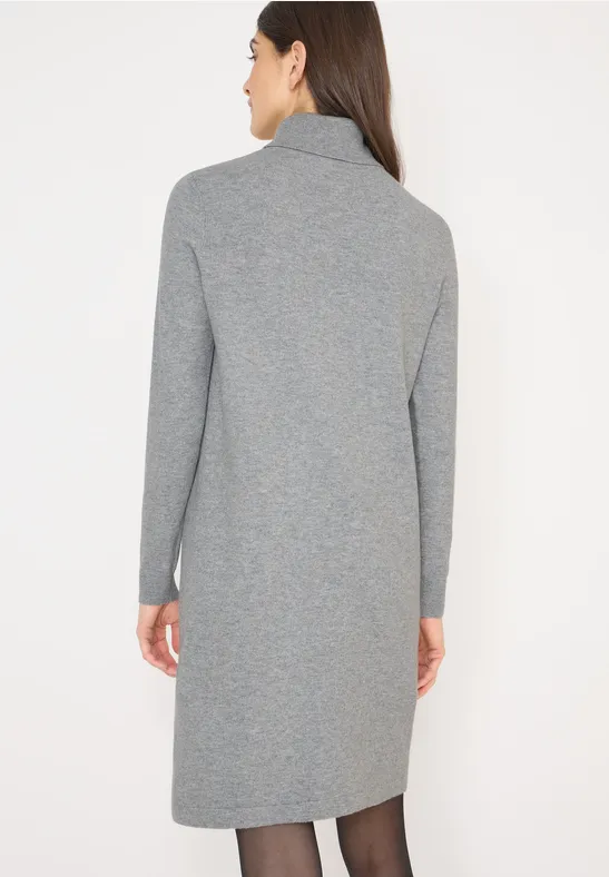 Kuscheliges Rollkragen Strickkleid