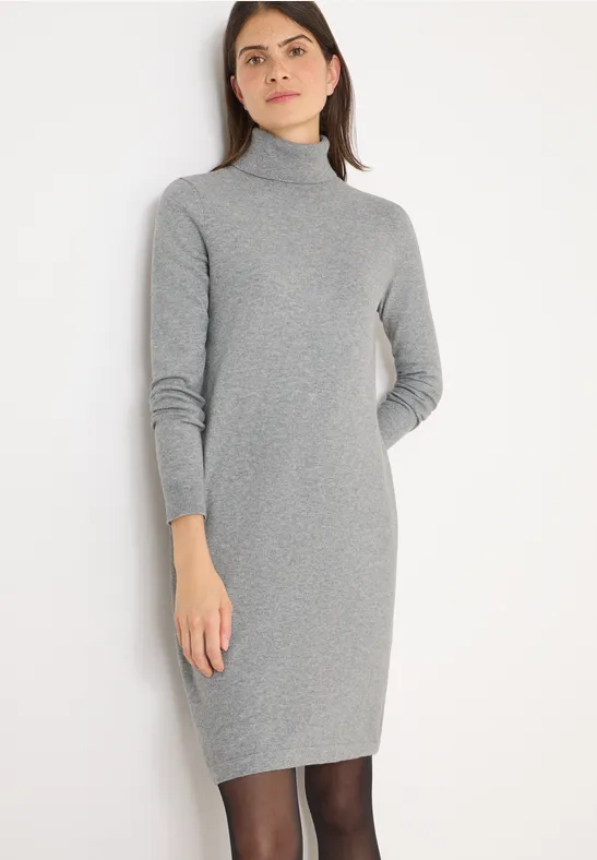 Kuscheliges Rollkragen Strickkleid