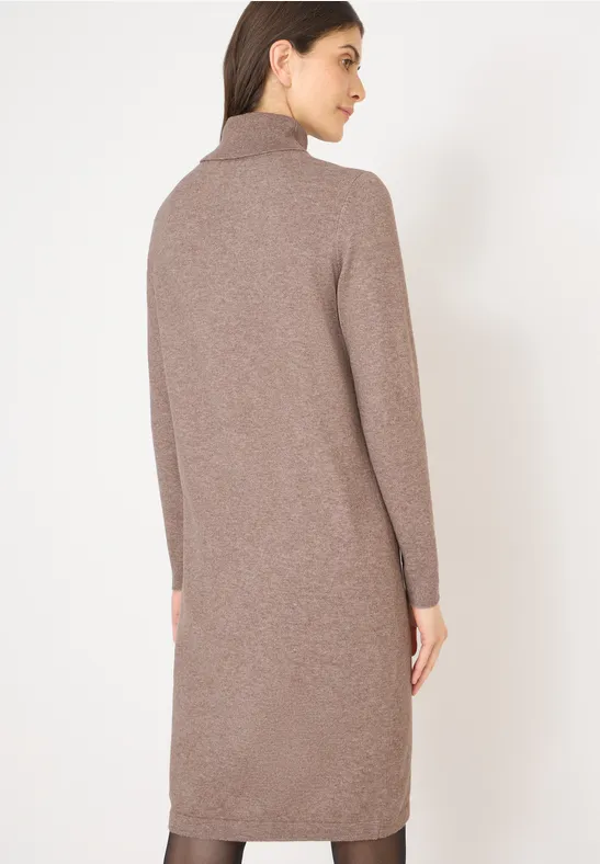 Strick-Rollkragenkleid, Knielang