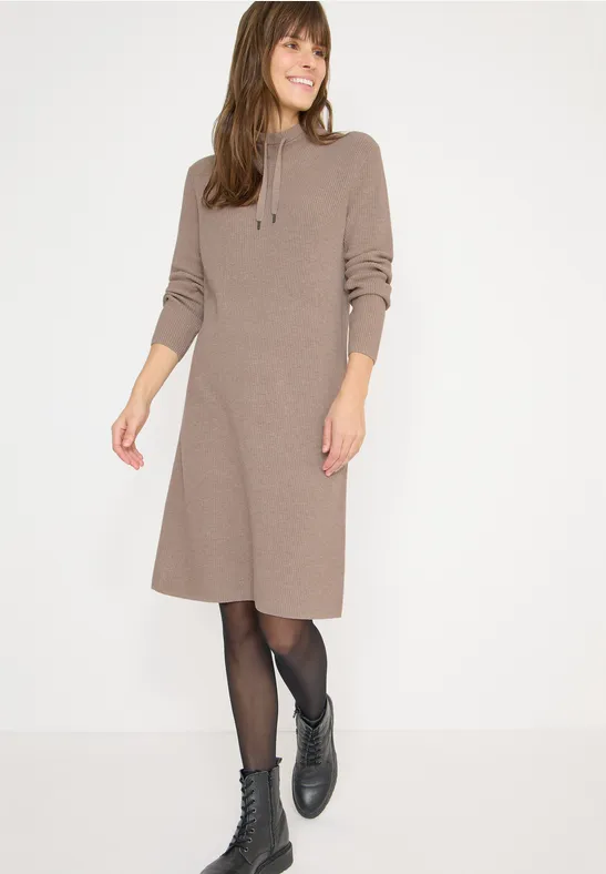 Geripptes Strick-Midikleid mit Kordelzug