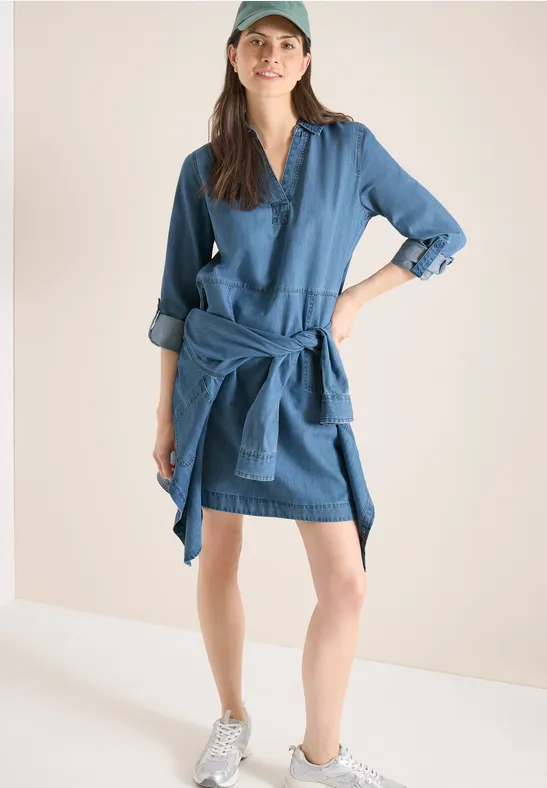 Lässiges Jeanshemdkleid mit Taschen