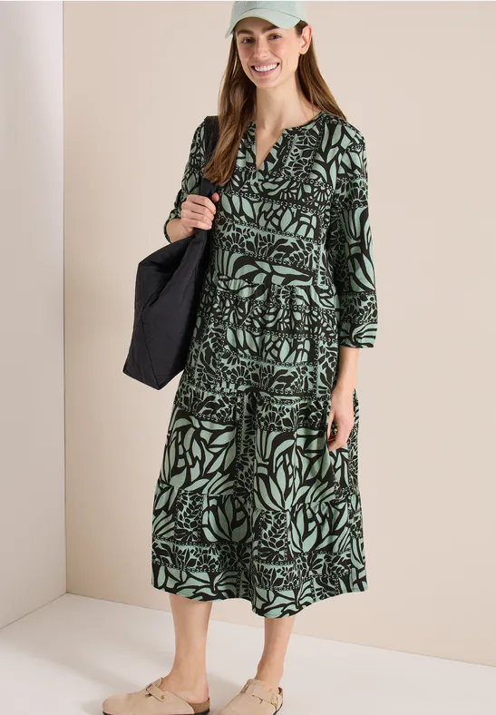 Fließendes Midikleid mit Patchwork-Print