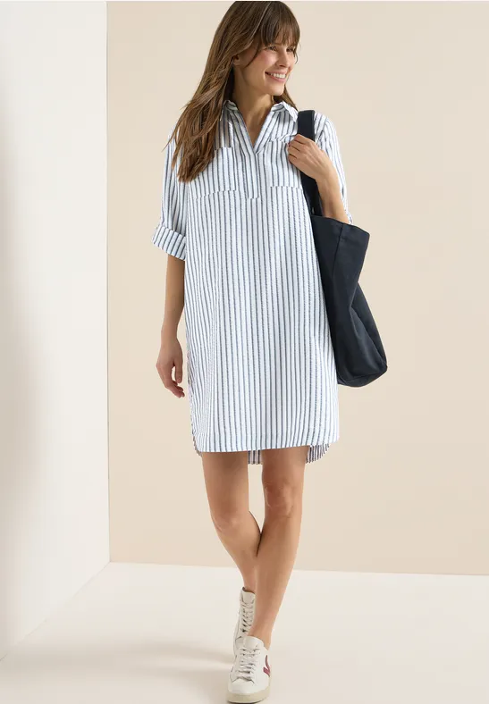 Gestreiftes Seersucker-Hemdkleid mit Taschen