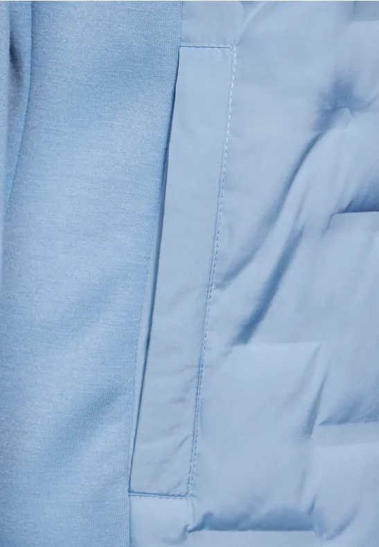 Leichte Steppjacke mit Kapuze