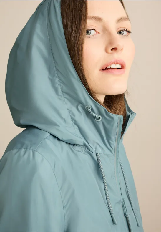 Sportliche Kapuzen-Windjacke mit Taschen