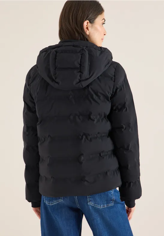 Schwarze gesteppte Kapuzen-Pufferjacke