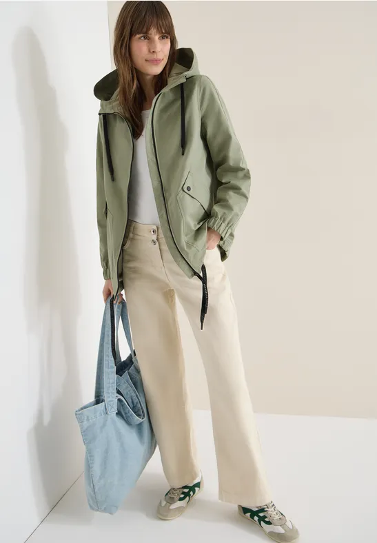 Kapuzenjacke aus Baumwollmischung im Utility-Stil