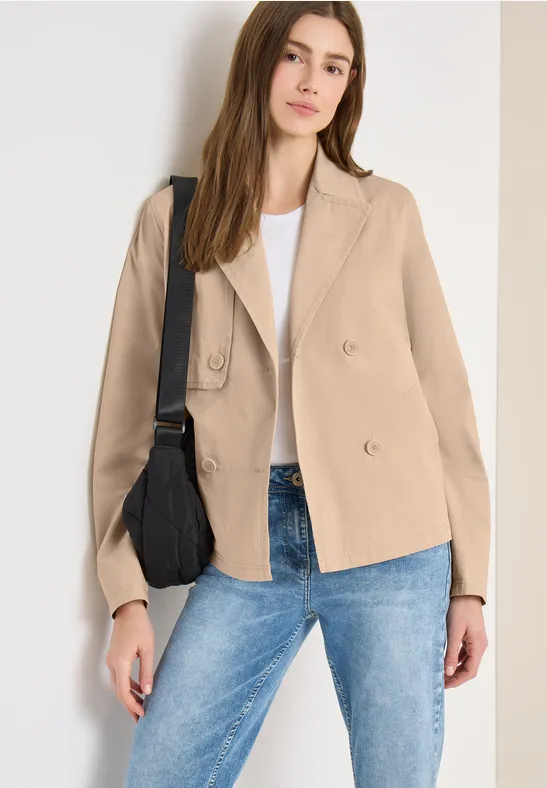 Kurz geschnittener zweireihiger Trenchcoat