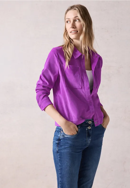 Lila Cordhemdjacke
