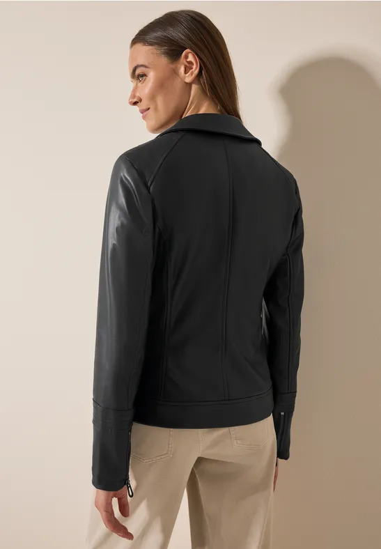 Auffällige Bikerjacke aus Kunstleder