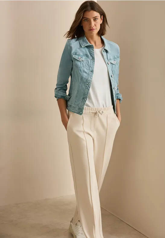 Leichte Damen Jeansjacke mit Taschen