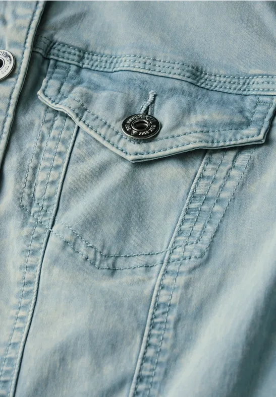 Leichte Damen Jeansjacke mit Taschen