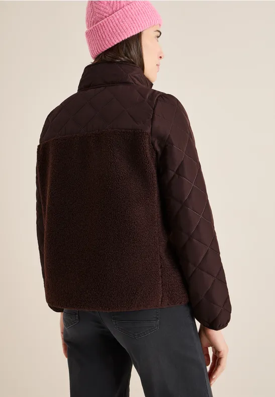 Teddyjacke mit Steppdetails und Softshell