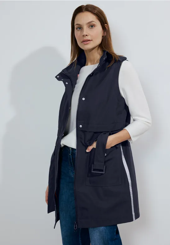 Moderne Trench Weste mit Gürteldetail
