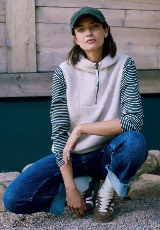 Kuschelige Sherpa Fleece Weste mit Kapuze