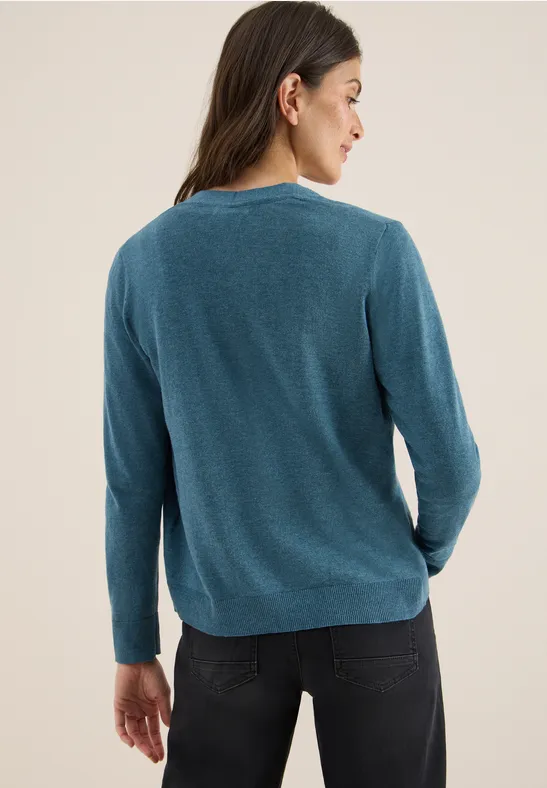 Klassische Strickjacke mit V-Ausschnitt
