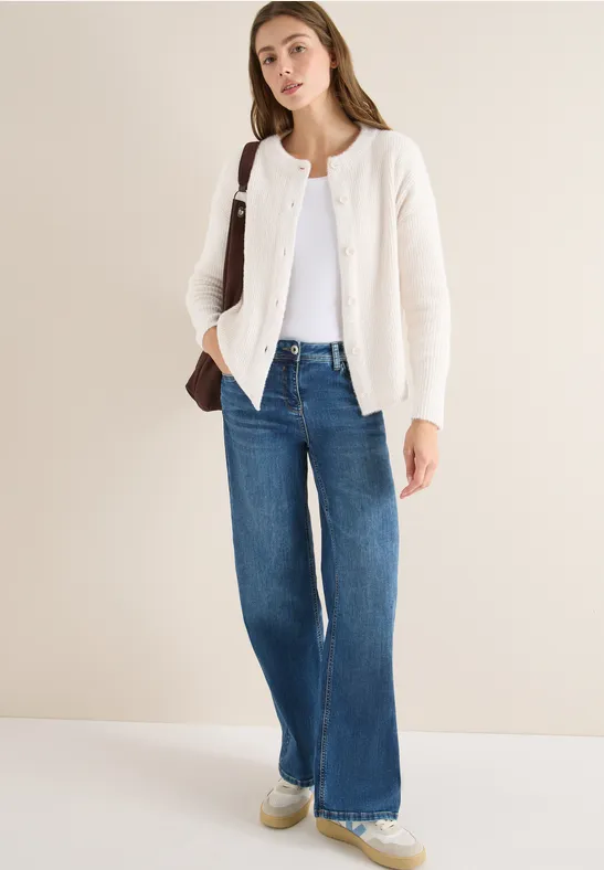 Weiche Strickjacke mit Knopfleiste