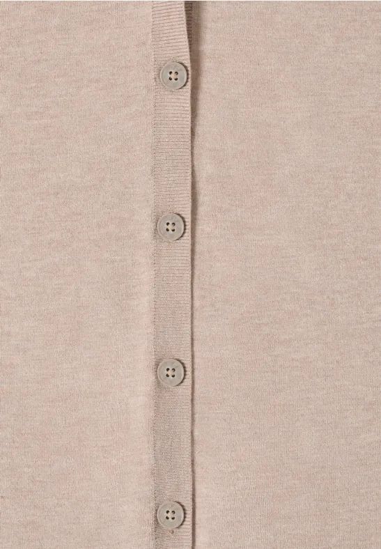 Lange Strickjacke mit Knöpfen
