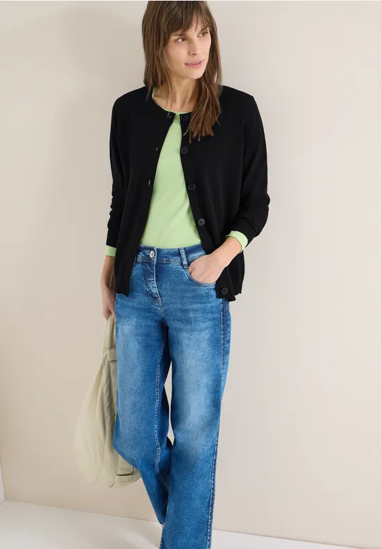 Klassische Strickjacke mit Rundhalsausschnitt