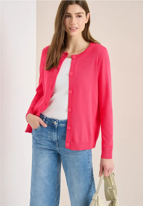 Klassische Strickjacke mit Rundhalsausschnitt