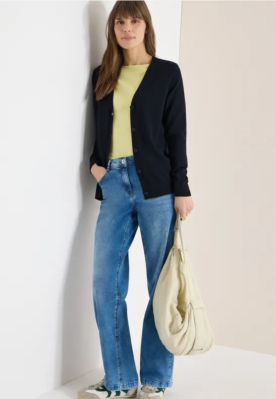 Vielseitige Strickjacke mit V-Ausschnitt und Knöpfen
