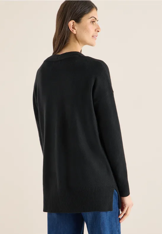 Klassische Strickjacke mit Knopfleiste
