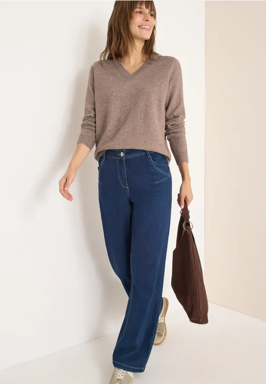 Feinstrickpullover mit V-Ausschnitt