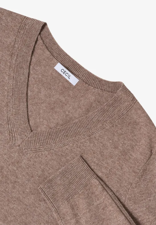 Feinstrickpullover mit V-Ausschnitt