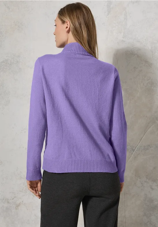 Strickpullover mit Rollkragen und Textur