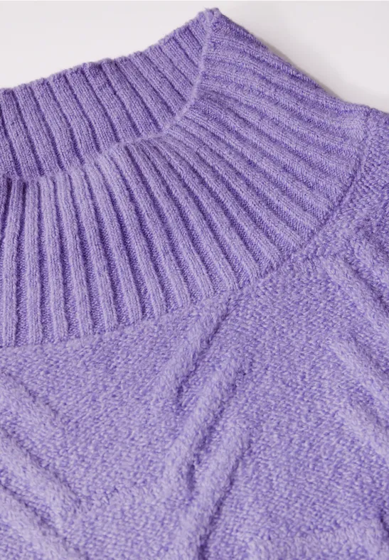 Strickpullover mit Rollkragen und Textur