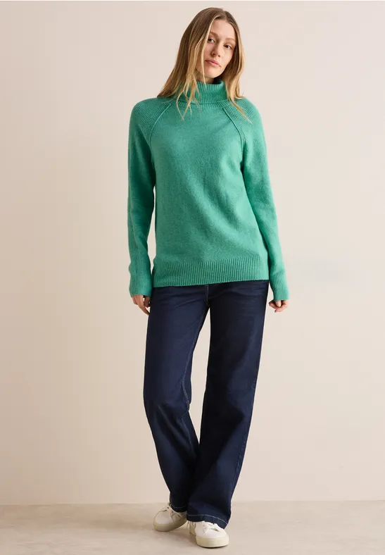 Klassischer Rippstrick-Rollkragenpullover