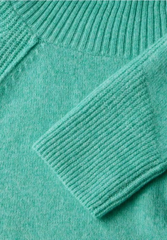 Klassischer Rippstrick-Rollkragenpullover