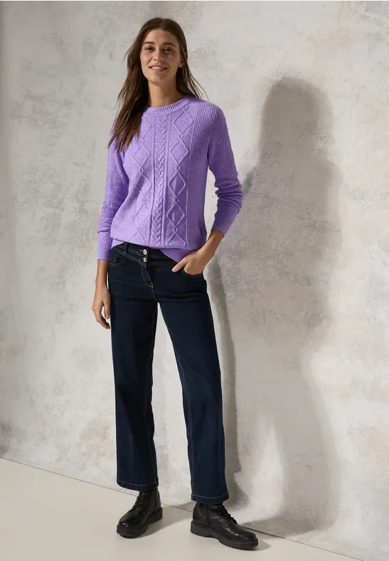 Feinstrick Pullover mit Zopfmuster